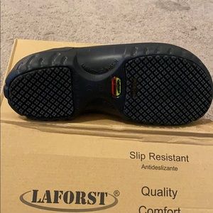 LaForst Atomic Clog